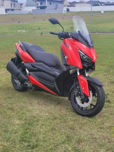 YAMAHA X MAX 250 ABS COMPLETA