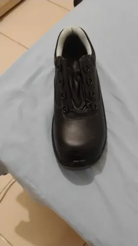 Sapato bico de ferro 