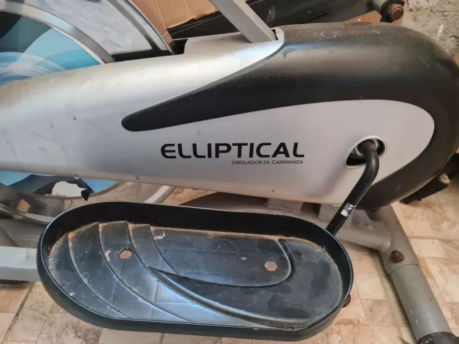 Simulador de caminhada elíptica, bike de exercícios