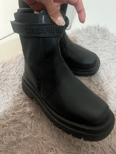 Vendo bota nova lança perfume