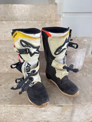 BOTA ALPINESTAR TECH 3 semi nova
