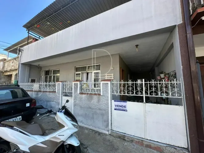 CASA COM TERRAÇO GIGANTE E PISCINA NO BAIRRINHO VISTA ALEGRE