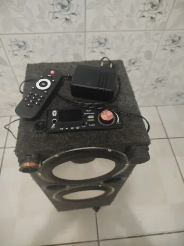 Caixa de som potência de uma bombox