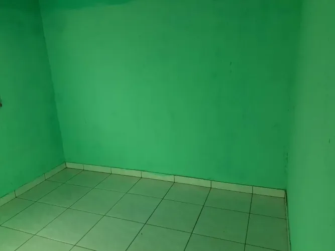 Aluga se barracão na Vila Cristina 