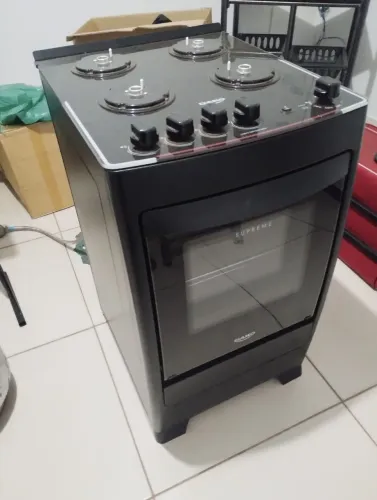 Fogão Dako espelhado sem detalhes nenhum