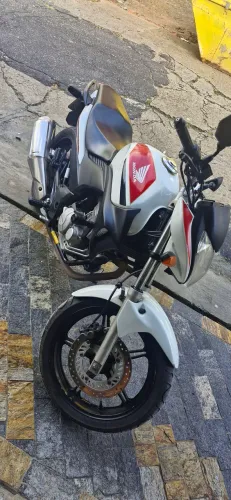 CB300 edição limitada