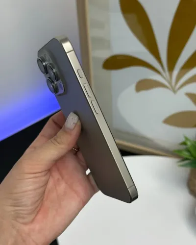 iPhone 16 Pro 128Gb - Garantia de 6 meses - apenas fundo trincado