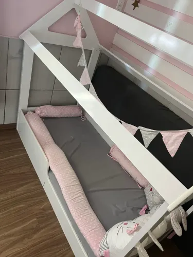 Mini cama montessoriana casinha branca 