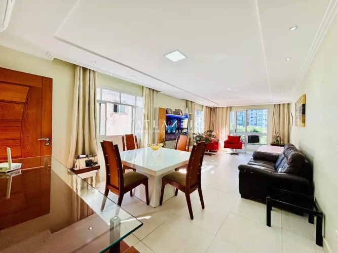Apartamento Amplo com 3 Quartos e 3 Vagas de Garagem no Coração de Itapuã  Vila Velha/ES