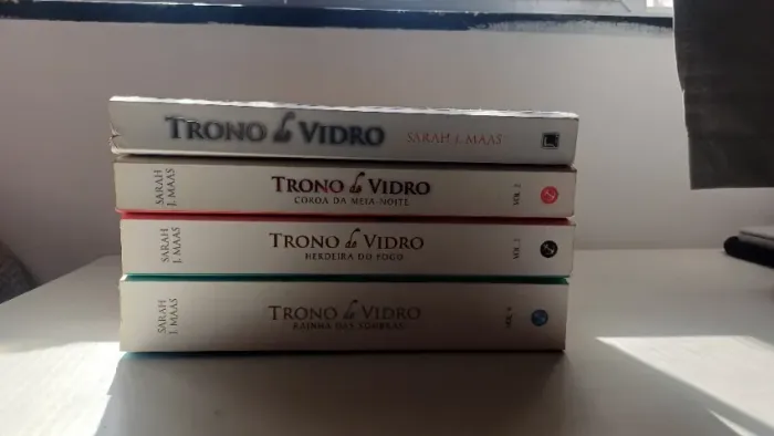 Kit Livros Trono de Vidro - Volumes 1 ao 4 - Sarah J. Maas