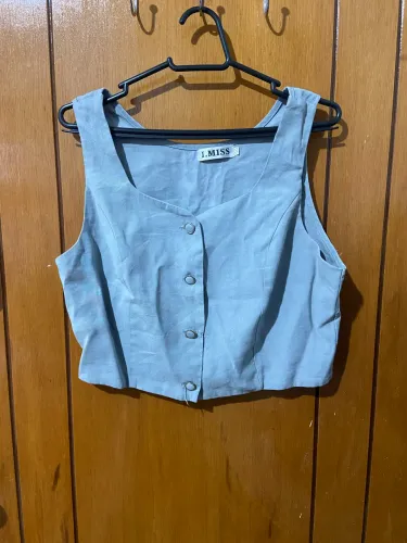 Blusa colete. 