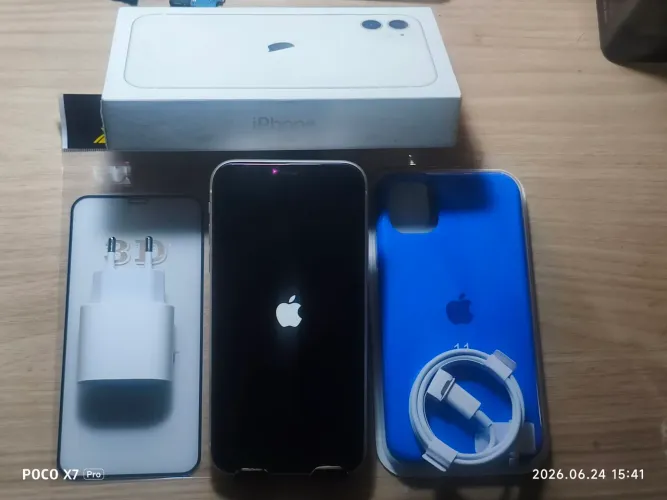 Apple iPhone 11 de 64GB Face ID OK Saúde da bateria em 72% Aparelho todo original TOP