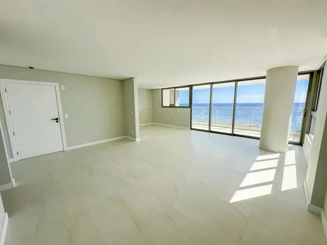 Apartamento com 3 dormitórios à venda, 159 m² por R$ 3.290.621 - Centro - Balneário Piçarr