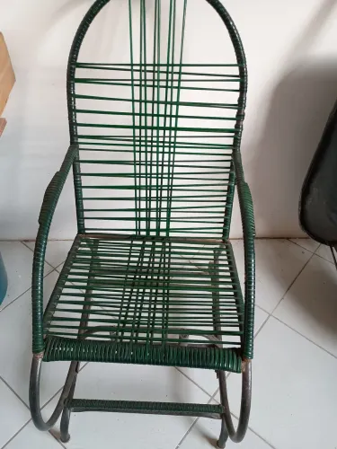 02 cadeiras de balanço por R$ 100,00