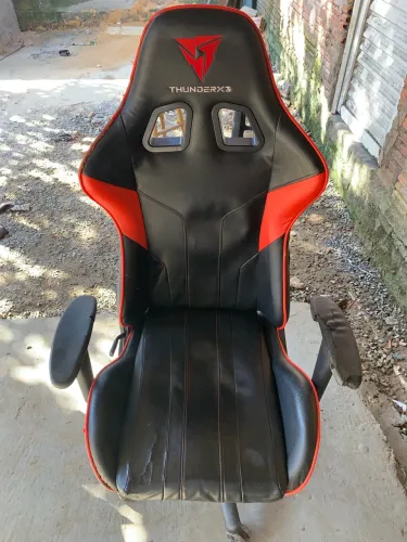 Cadeira Gamer ThunderX3 EC3 - Preta e Vermelha
