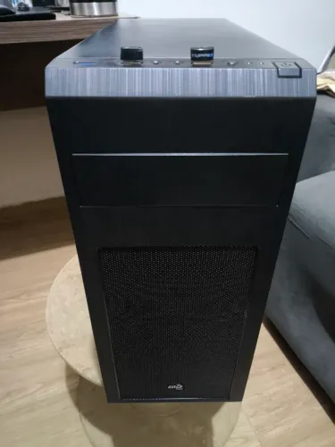 PC Desktop Core i5 + 32GB RAM + SSD 240GB + GPU 1GB Monitor 24" + Periféricos - R$ 1500