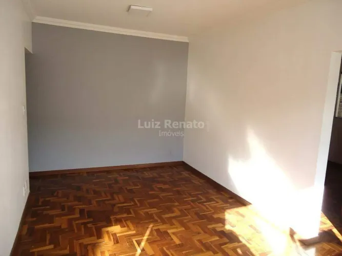 Apartamento à venda no bairro Sagrada Família