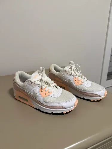 Tênis Nike Air Max branco e rosa tamanho 35 usado apenas duas vezes