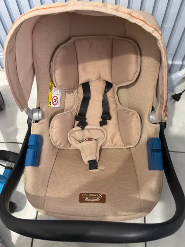 Bebê conforto burigotto 