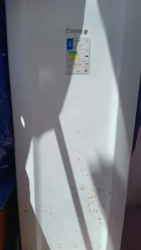 1 Geladeira com avaria