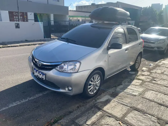 Toyota Etios XLS 1.5 Flex 16V 5P Mec. 2013