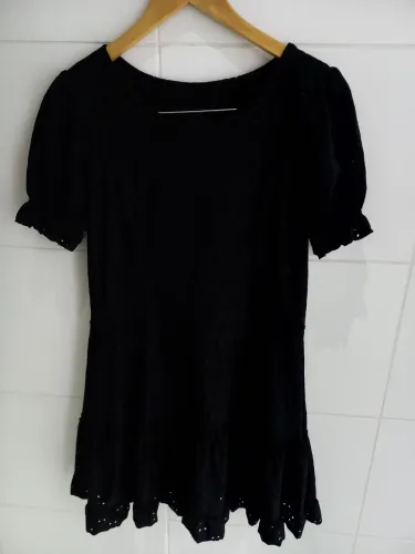 Vestido preto teen