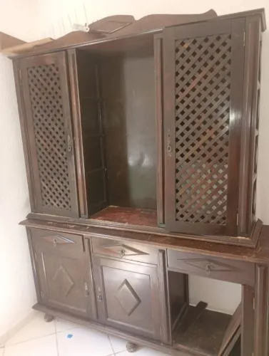 Armário antiquário