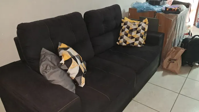 Sofa de 2 lugares preto com chaise 2,60