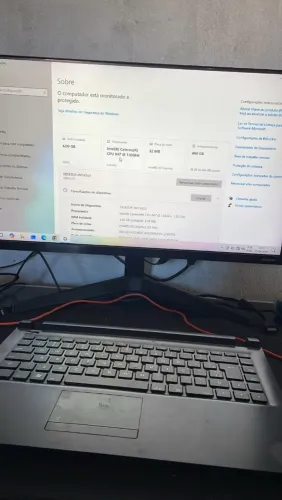 Notebook sem a tela funciona normalmente 