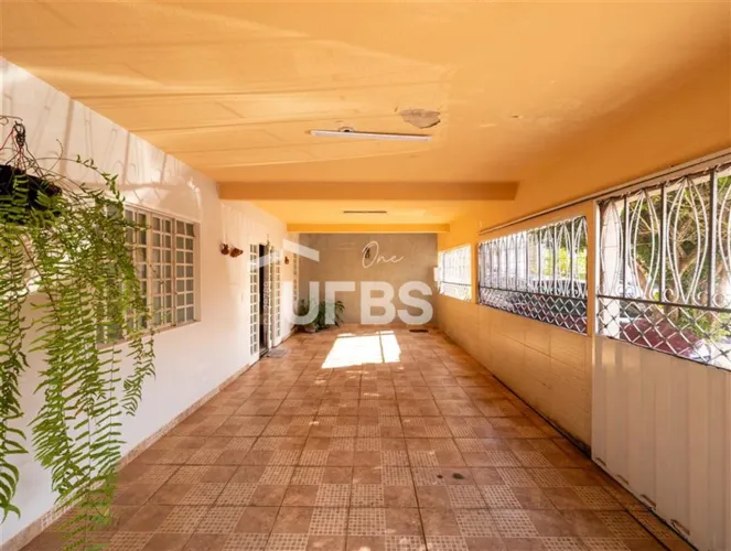 Casa de Rua - Sobrado 5 quartos
