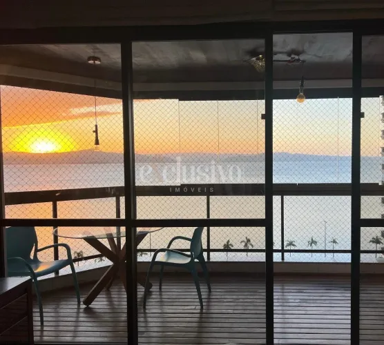 Apartamento 4 dormitórios com vista para Beira Mar Norte