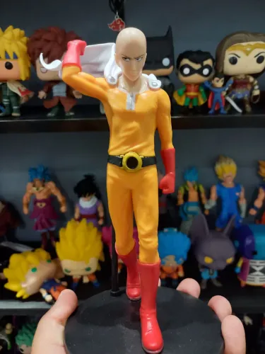 Action Figure Saitama - One Punch Man