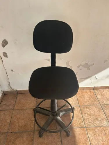 Banqueta Giratória Alta