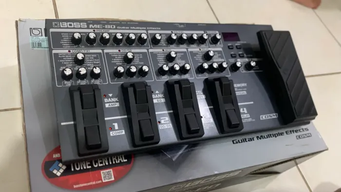 Pedaleira ME-80 Boss