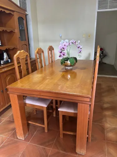 Sala de Jantar em Madeira Cerejeira