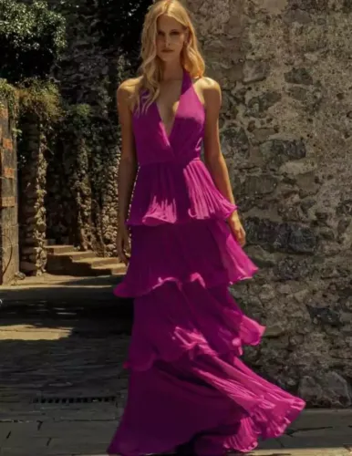 Vende-se vestido novo