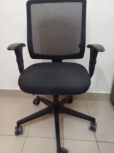 Cadeira Flexform - Uni All Black Giratória