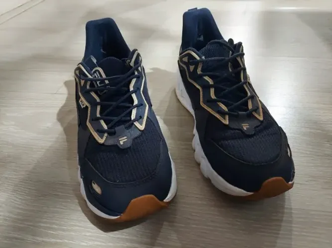 Tênis Masculino Venture Tracer Fila 42 Usado