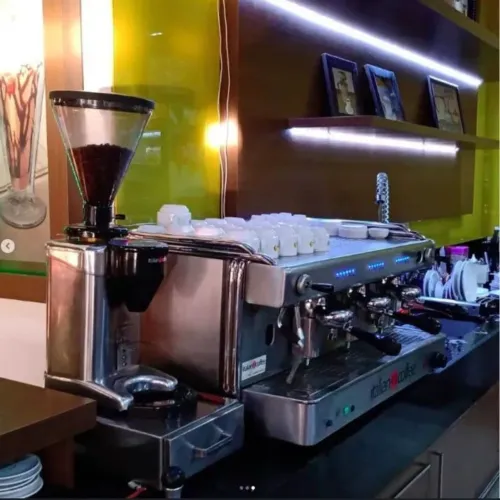 Máquinas de Café para Eventos e Comércio / Aluguel, Manutenção e Venda