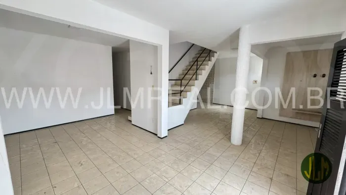 VENDO CASA DUPLEX DE 250m², NO BAIRRO MONTE CASTELO - FORTALEZA - CE