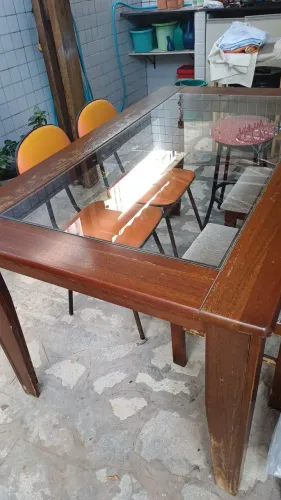 Mesa madeira e vidro 