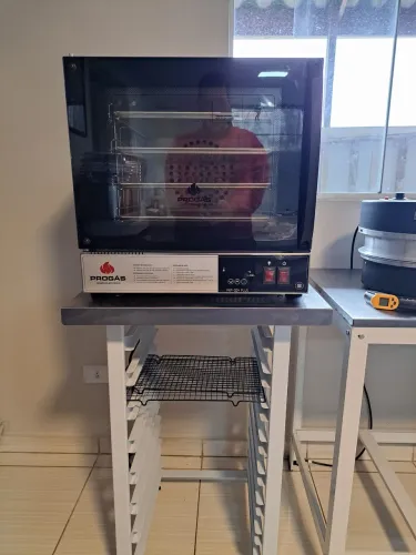 Vendo equipamentos para confeitaria e padaria artesanal