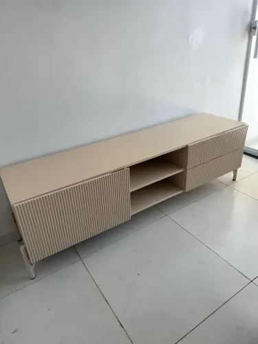 Rack ripado para sala