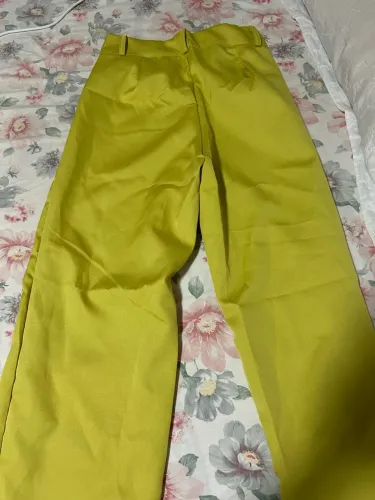 Calça alfaiataria chic e barata ( nunca usada)