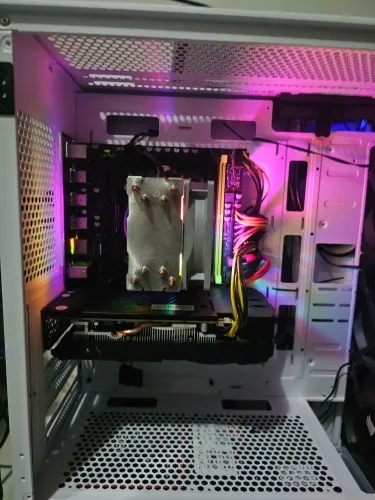 RX 580 8GB - Revisão Térmica Recente (Máx 70°C)