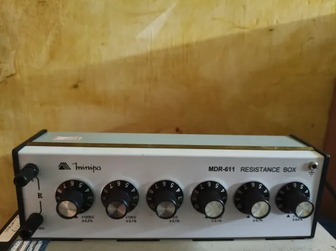 Década resistiva Minipa MDR-611