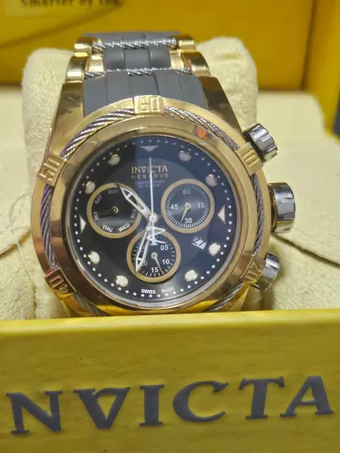 Relógio Invicta Bolt Zeus Reserve