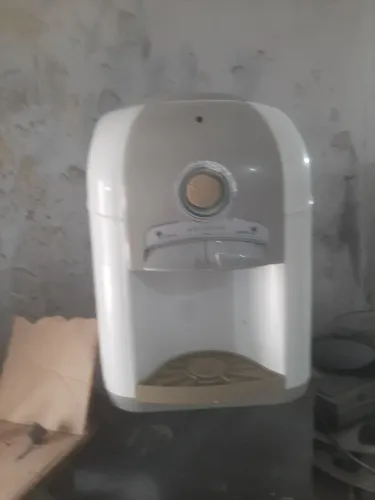 Gelagua de mesa