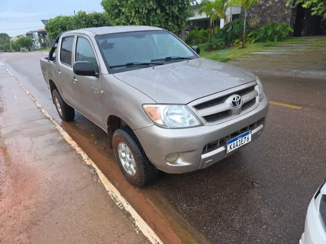 Toyota Hilux CD D4-d 4X4 2.5 16V 102cv TB Dies. 2006