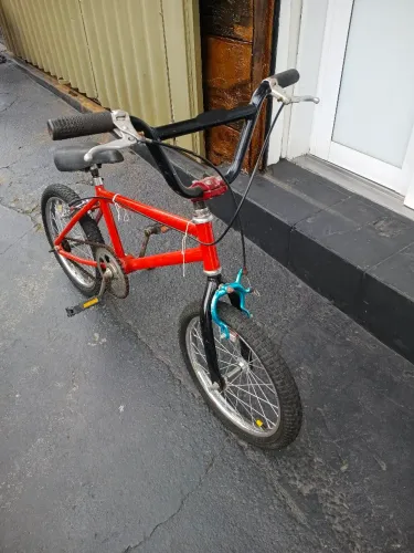 Bicicleta aro 16 bmx Monark antiga.